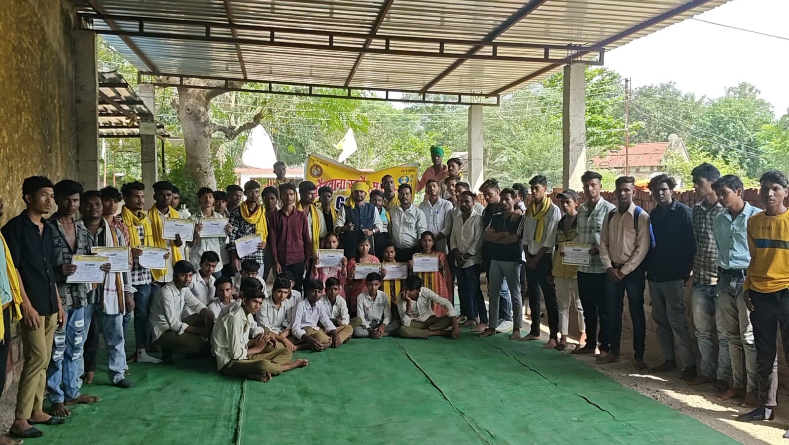 गोंडवाना स्टूडेंट यूनियन ने विद्यार्थियों की समस्याओं को लेकर ज्ञापन दिया