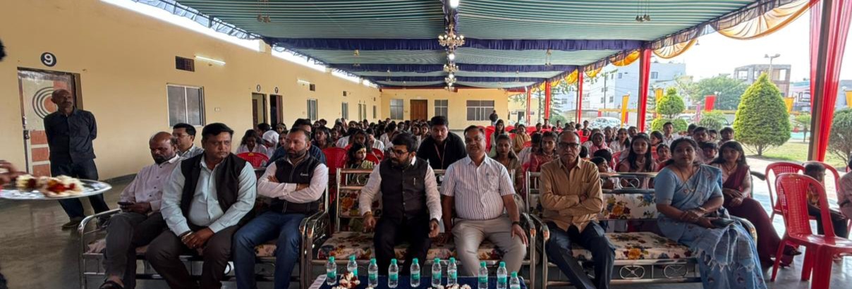 सांसद पटेल नर्सिंग ट्रेनिंग सेंटर के वार्षिकोत्सव में हुए शामिल