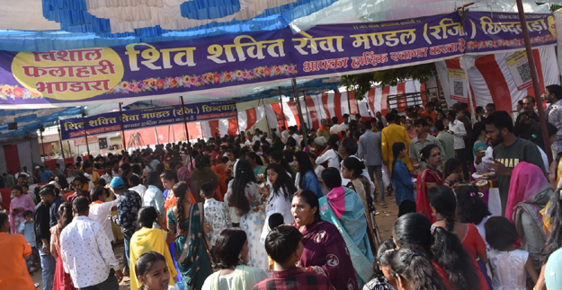 शिव शक्ति सेवा मंडल ने 1 लाख 11 हजार 1 सौ 11 रूपए मंदिर में किए भेंट