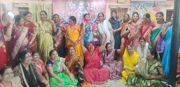 अनगढ़ हनुमान मंदिर में मनी रंग पंचमी