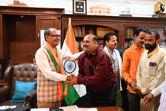 उन्नत कृषि महोत्सव को लेकर कृषि मंत्री शिवराज से की चर्चा