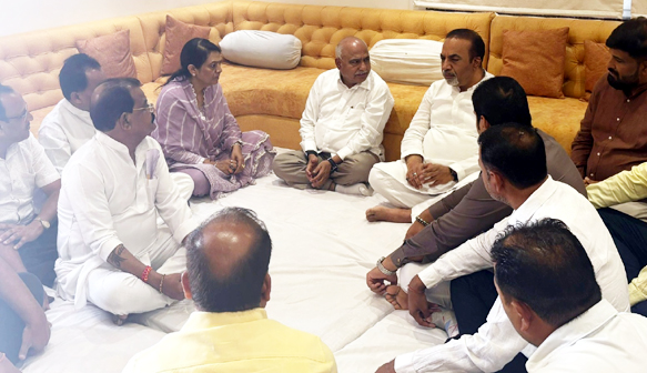 भाजपा प्रदेश अध्यक्ष खण्डेलवाल ने स्व. शालिग्राम यादव को श्रद्धांजलि अर्पित की