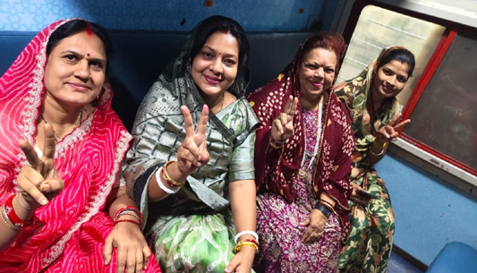 नारी शक्ति वंदन अधिनियम विधेयक की साक्षी बनने 5 महिला जनप्रतिनिधि दिल्ली रवाना