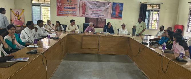 आदि गुरु शंकराचार्य के व्यक्तित्व और कृतित्व को किया याद