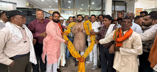 कतिया समाज कल्याण संस्था ने किया सांसद बंटी विवेक साहू का अभिनंदन