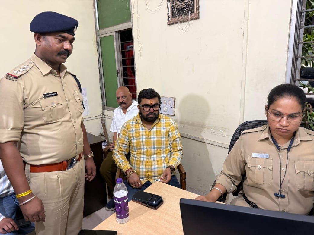 सांसद ने कॊतवाली पहुंचकर दर्ज कराई एफआईआर