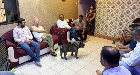 सांसद बंटी विवेक साहू ने दुबे परिवार को बंधाया ढांढस
