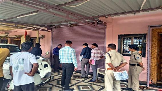 अमरवाड़ा में झोलाछाप डॉक्टर पर कार्रवाई, अवैध क्लिनिक सील