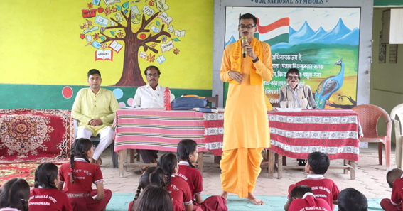 पं. नेहरू स्कूल के विद्यार्थियों को बताए श्रेष्ठ जीवन बनाने के गुण