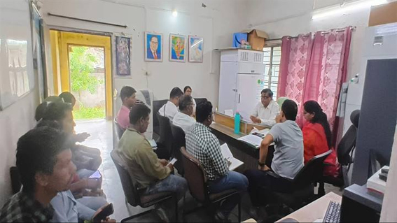 डेयरी प्लस और कामधेनु योजना का किसानों को दिलाएं लाभ