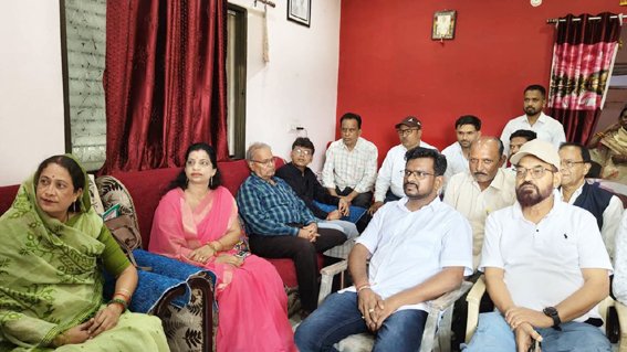 महापौर की उपस्थिति में देखा और सुना मन की बात