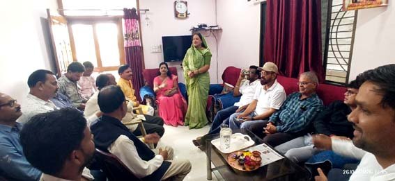 गुलाबरा मंडल अध्यक्ष श्रीमती लीला बजोलिया ने ली शक्ति केंद्र की बैठक