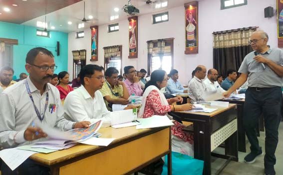ईको क्लब प्रभारियों को दिया जैव विविधता संरक्षण पर प्रशिक्षण