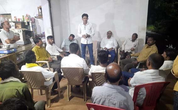 चंदा चोरी, छात्र आंदोलन और खाद की कमी लोगों को बताएं