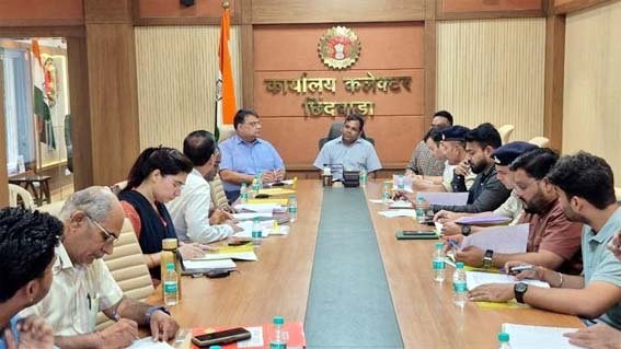 राष्ट्रीय राजमार्गों में अव्यवस्थाओं को लेकर कलेक्टर ने जताई नाराजगी