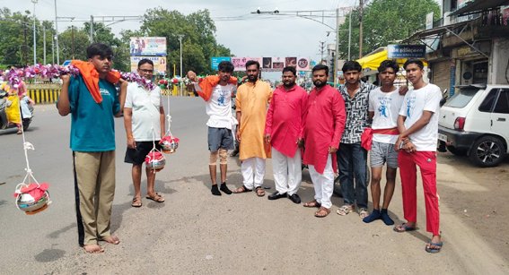 पातालेश्वर धाम से प्रारंभ हुई पावन कांवड़ पदयात्रा