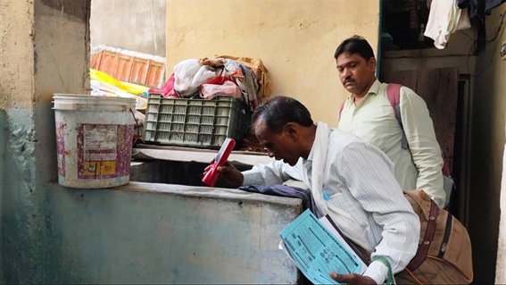 3 दलों द्वारा 211 घरों में किया गया डेंगू के लार्वा का सर्वे