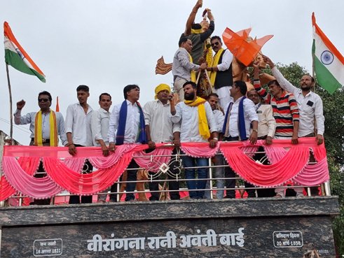 रानी अवंती बाई लोधी जयंती पर निकली भव्य रैली