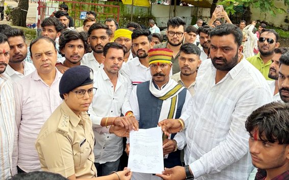 युवक कांग्रेस ने जुआ, सट्‌टा और शराब के खिलाफ सौंपा ज्ञापन
