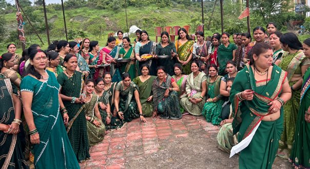 शहर महिला कांग्रेस ने मनाया हरियाली तीज महोत्सव