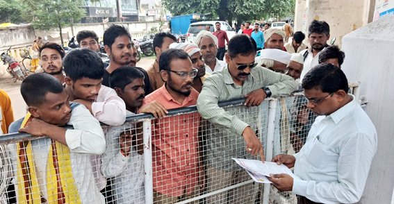 चौरई के कलकोटी गांव की शासकीय भूमि पर अतिक्रमण 