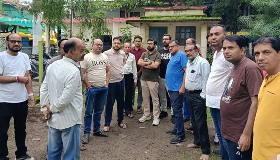 सांसद साहू ने शनिचरा बाजार के पार्क में किया पौधरोपण