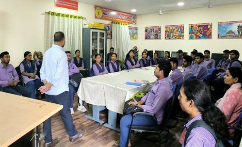 आईआईटी दिल्ली के सहयोग से होगी एआई एवं फिनटेक ट्रेनिंग