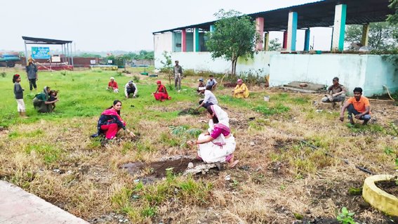 भाजपा प्रदेश अध्यक्ष और जिलाध्यक्ष के जन्मदिवस पर 200 पौधों का रोपण