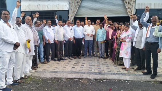 किसानों और युवाओं के मुद्दों पर चौरई व बिछुआ में कांग्रेस में चिंतन