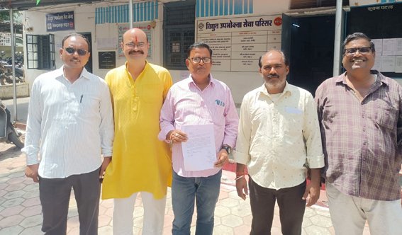 त्योहार के दौरान हो रही भारी विद्युत कटौती से जनता में आक्रोश