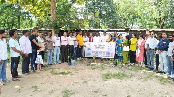 पौधारोपण और स्वच्छता से दिया ‘क्लीन-ग्रीन छिंदवाड़ा’ का संदेश