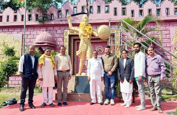 अजाक्स संघ ने खजरी चौक पर मनाई रानी दुर्गावती जयंती