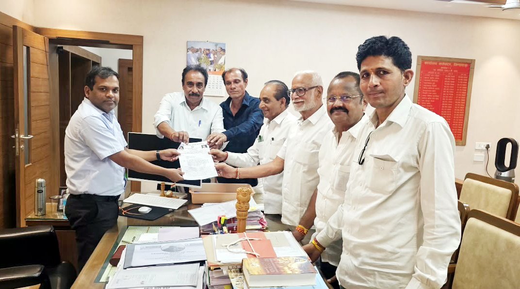 कांग्रेस ने की जिले को सूखाग्रस्त क्षेत्र घोषित करने की मांग