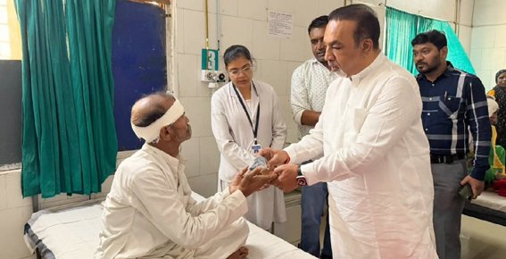 नेत्र परीक्षण शिविर में भाजपा जिलाध्यक्ष शेषराव यादव ने बांटे निःशुल्क चश्मे