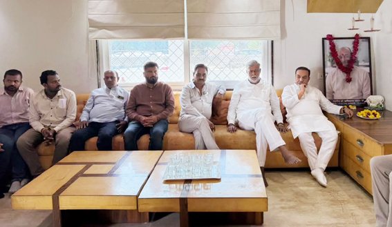 अल्प प्रवास पर छिंदवाड़ा पहुंचे मंत्री प्रहलाद सिंह पटेल