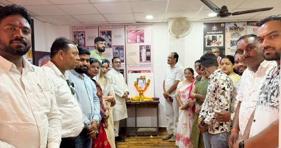 राजमाता विजयाराजे को जयंती पर भाजपा नेताओं ने किया याद