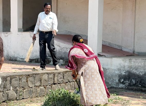 पॉलिटेक्निक महाविद्यालय में ली स्वच्छ परिसर एवं पर्यावरण संरक्षण की शपथ