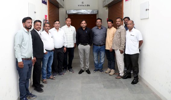 ई.व्ही.एम.-व्ही.व्ही.पी.ए.टी. वेयरहाउस का किया निरीक्षण