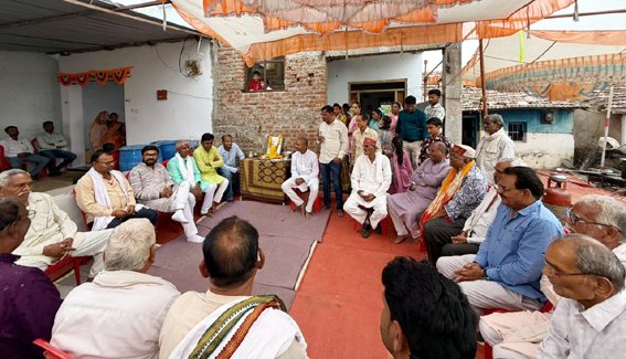 सांसद ने भाजपा कार्यकर्ता की दिवंगत माता को अर्पित की श्रद्धांजलि
