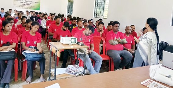 आपदा मित्रों को दिया भूकंप पूर्व तैयारी का प्रशिक्षण