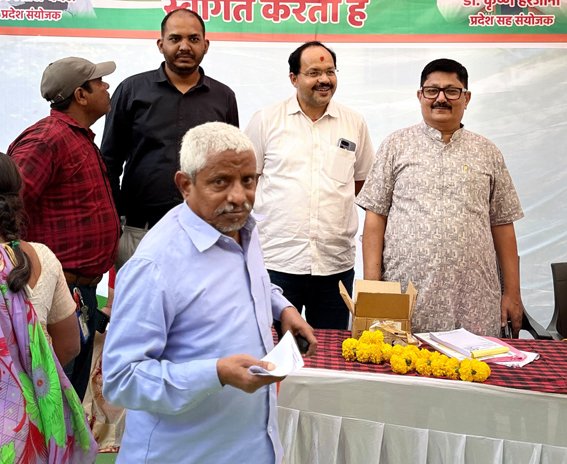 स्वास्थ्य शिविर में 90 बुजुर्गों का स्वास्थ्य परीक्षण